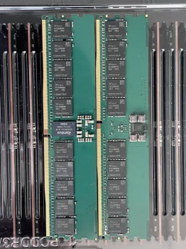 Снабдувањето со DRAM и NAND Flash се затегнува: Напливот на залихи на масовно трговци, цените на DDR меморијата влегуваат во нагорен циклус